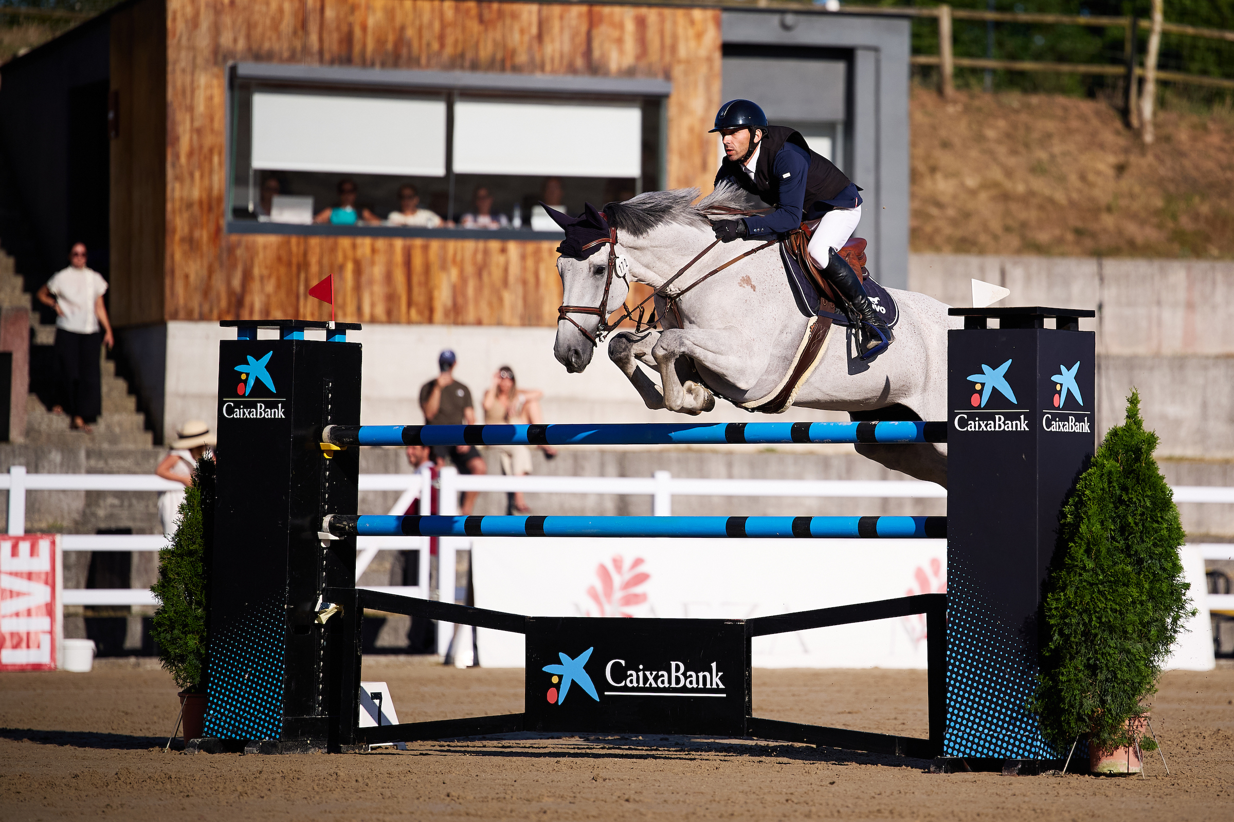 Triunfo del portugués Ricardo Gil Santos en el Trofeo Caixabank del CSI3* Maeza